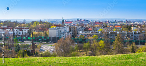 Widok z kopca Krakusa na panoramę Krakowa. 