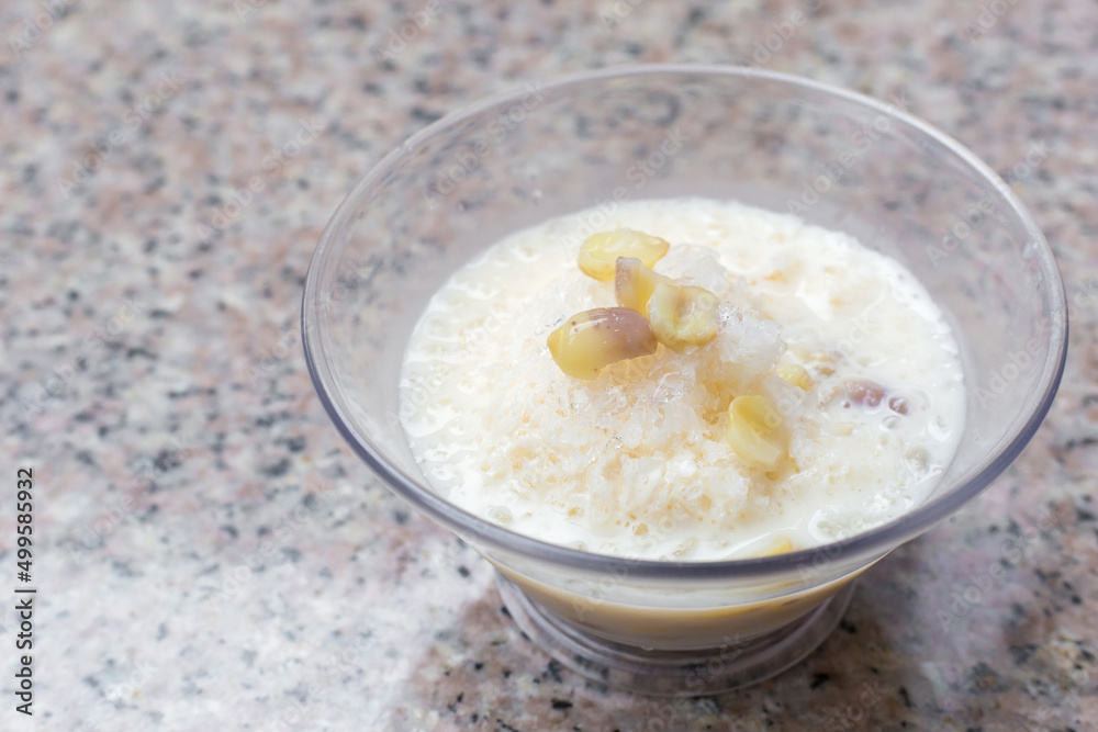 Boiled Lotus seed with coconut milk which eat with ice is a sweet of Thailand. It is a good dessert for cooling down during summer. Boiled Lotus seed with coconut milk which eat with ice is a sweet of Thailand. It is a good dessert for cooling down during summer.