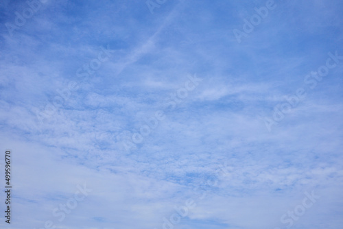 Fototapeta Naklejka Na Ścianę i Meble -  Beatiful blue sky with clouds on a sunny day