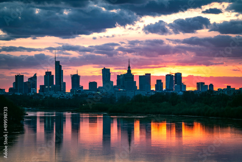 Panorama Warszawy. Widok  z Mostu Siekierkowskiego #499598733