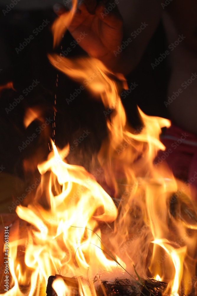Fototapeta premium agni pooja or praying to fire god