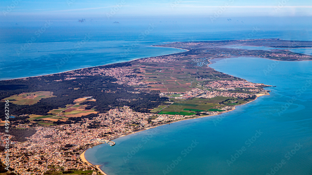 La Rochelle, Ré and Oléron island in atlantic ocean aerial view - obrazy, fototapety, plakaty 