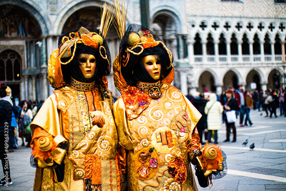 Fototapeta premium Masken spiel in Venedig