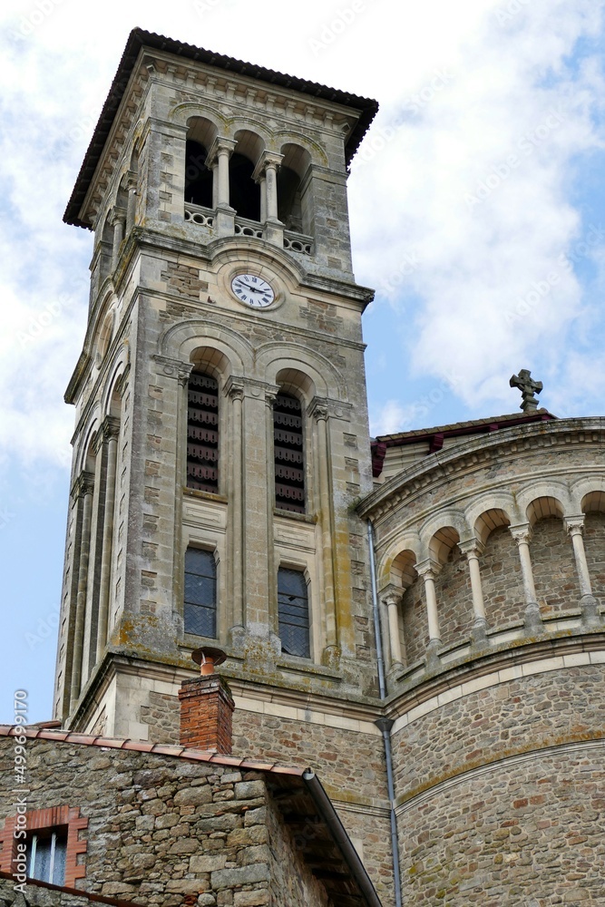 Le clocher de l’église de la Trinité à Clisson