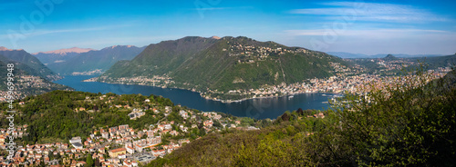 Landscape of Lake Como from Pin Umbrela sightseeing