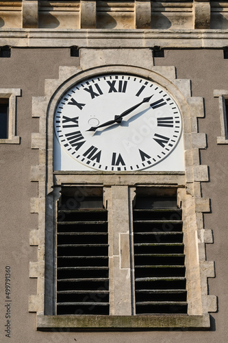 Horloge heure eglise saint Donat Arlon Belgique clocher