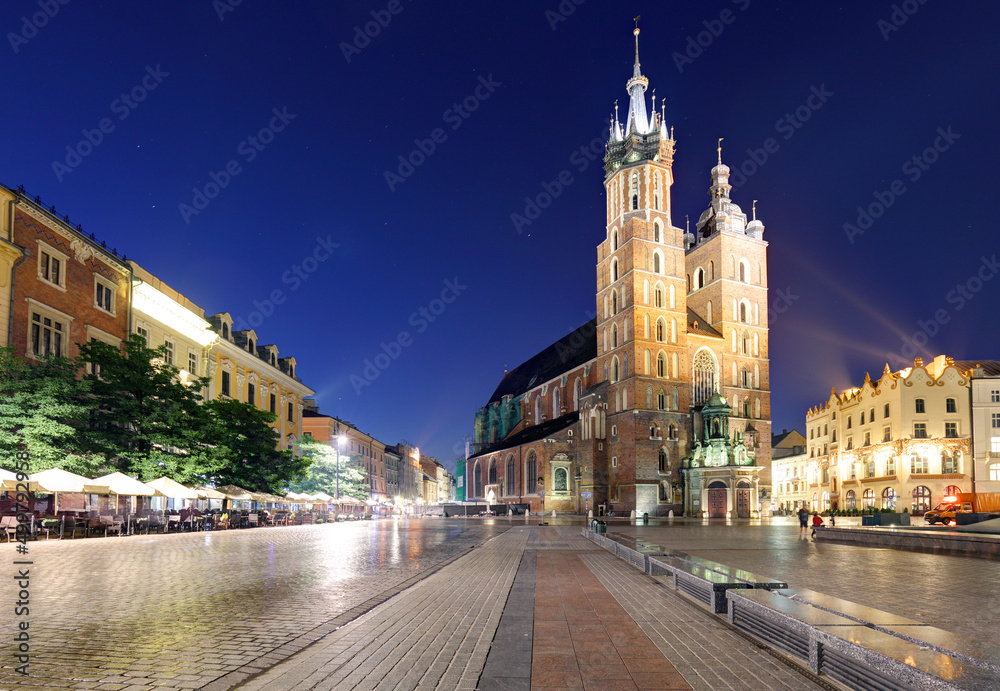Naklejka premium St. Mary's Church in Krakow in a summer day, Poland