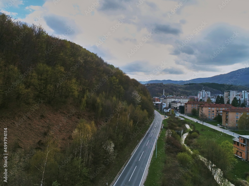 Obraz premium Aerial photo of the town of Novi travnik located in central bosnia