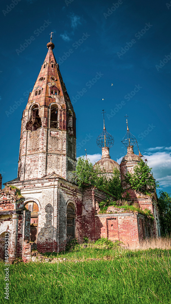 Fototapeta premium old abandoned Orthodox church