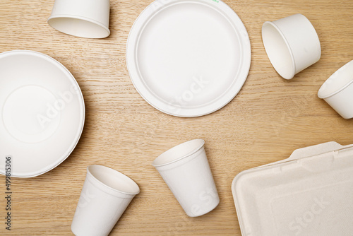 Eco friendly concept  Food container set and paper cup of biodegradable on wooden background
