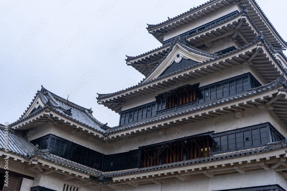 優雅にそびえる松本城
