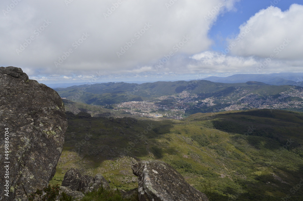 Fototapeta premium Vista do Pico do Itacolomi