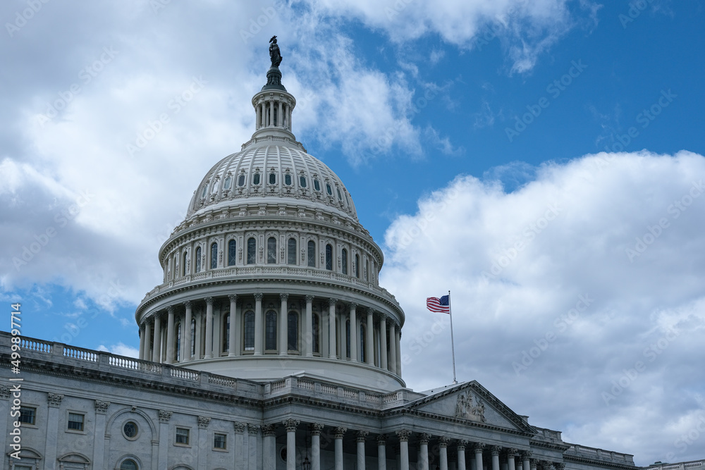 United States Capitol Dome on sunny day