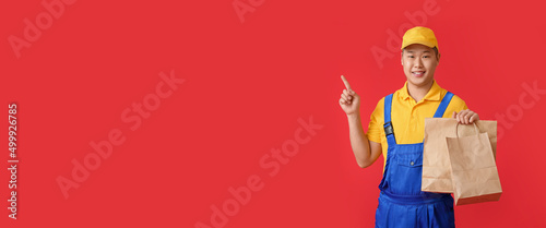 Asian courier of food deliv...