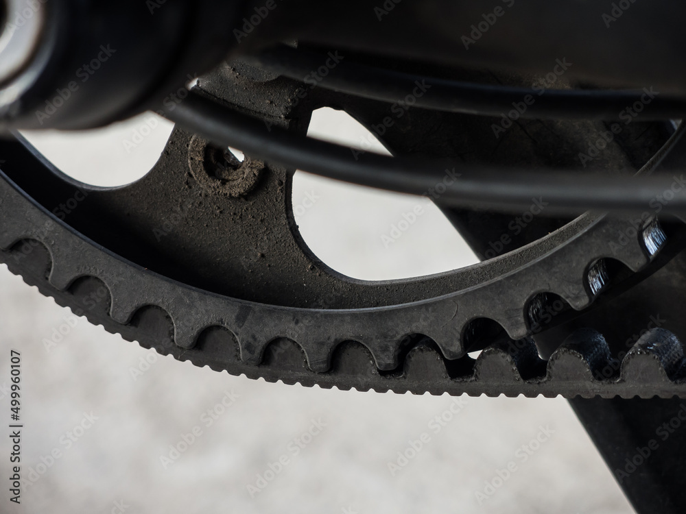 Belt drive bicycle close up at Crankset. 素材庫相片 Adobe Stock