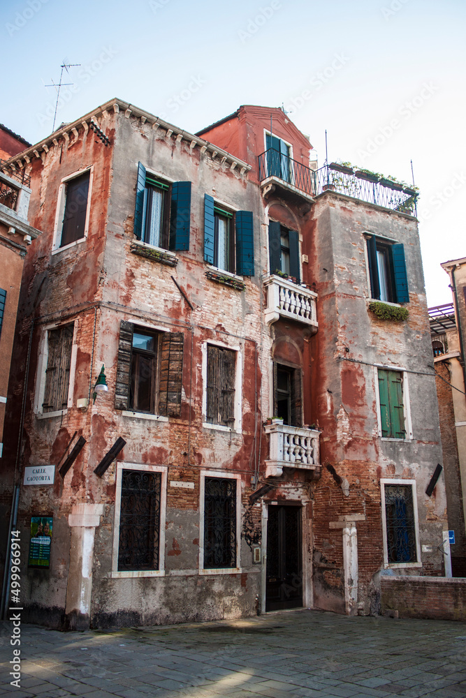 Casa ruinosa en Venecia