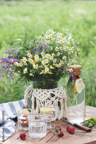 Tableau sur toile breakfast in the garden
