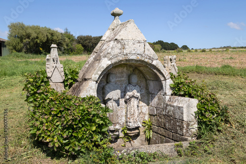 Fontaine saint côme et saint damien