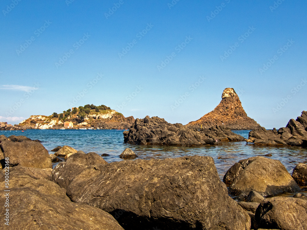 Isola Lachea e faraglioni di Acitrezza Isola Lachea e faraglioni di Acitrezza