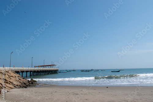 Muelle de playa   rganos  Piura  Per  .