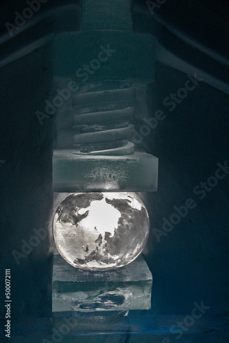 Climate change and pollution with a compressed world made of ice