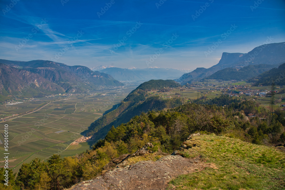 Fototapeta premium Landschaft in Südtirol nahe Meran