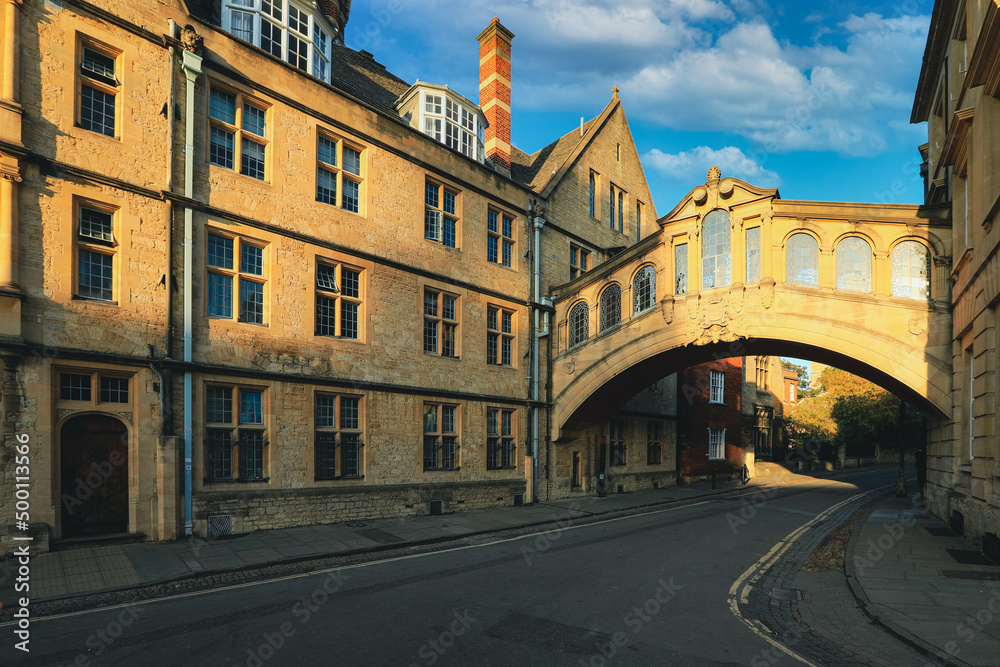 Hertford Bridge, popularly known as the Bridge of Sighs, joins parts of Hertford College across New College Lane.