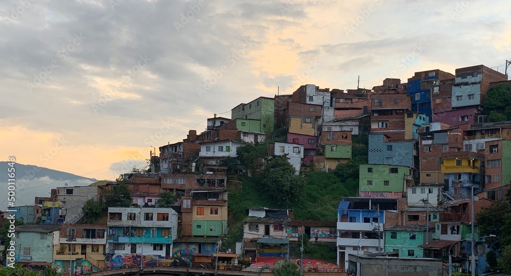 vue rue favelas medellin