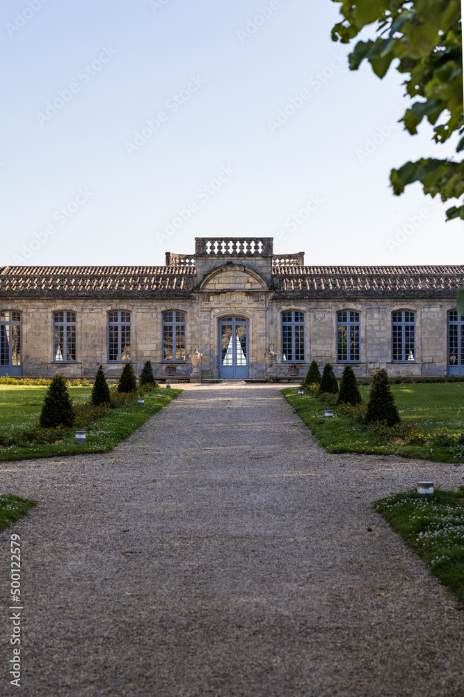 Vue sur la Citadelle de Bourg depuis les jardins (Nouvelle-Aquitaine, France)