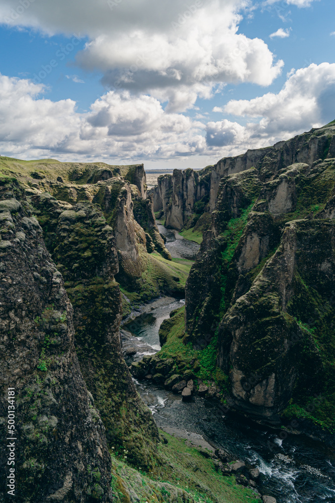 Fjaðrárgljúfur kanion na Islandii