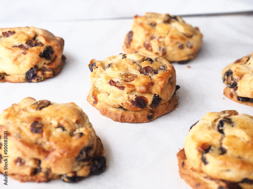 Raisin scones Raisin scones