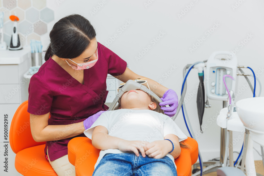 Dental treatment. Superficial sedation. Treatment of children's teeth