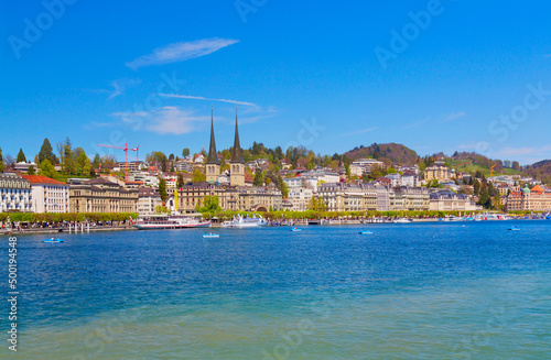 Luzern an einem sonnigen Tag, Schweiz © santosha57