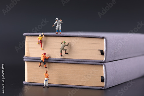 Miniatures strive to improve cultural knowledge