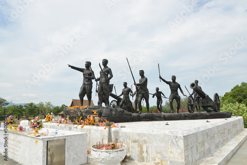 Two Heroines Monument is a memorial statue of the heroines Thao Thep Kasattri and Thao Sri Sunthon, who rallied islanders in 1785 to repel Burmese invaders. This is the new landmark in 2022.