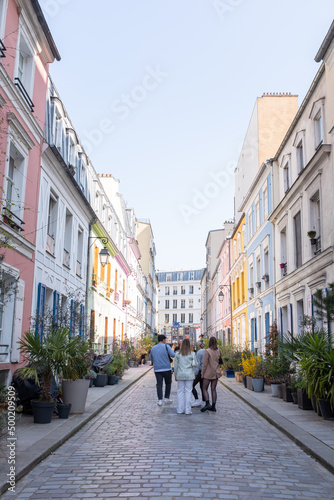 Parigi maisons colorees de la rue crémeux