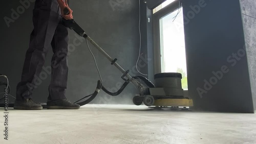 Floor grinding for decorative microcement finishing
