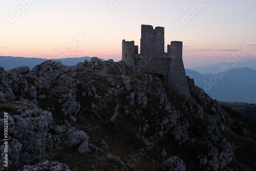 Rocca Calascio, Abruzzo, Italia photo