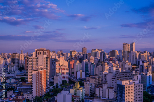 Sao Paulo skyline at sunset © Ramon
