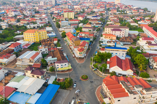 Billede på lærred Panoramic drone view of cityscape near Mekong River in Kampong Cham, Cambodia