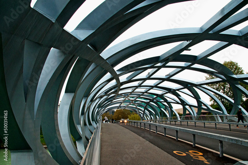 Fotografía Geneva, Pont Hans-Wilsdorf - bridge over Arve river, named after Hans Wilsdorf,