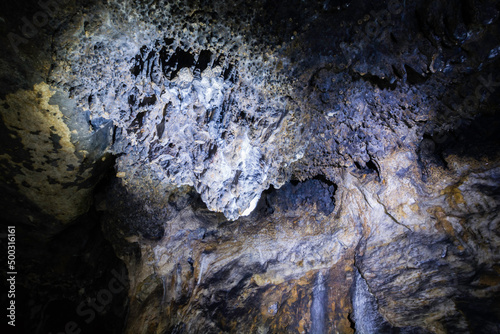 stalaktyt w jaskini olsztyńskiej