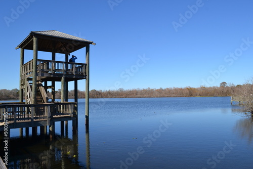 Obraz na płótnie Bird watching from the tower on the fishing pier, White Lake, Cullinan Park w salonie