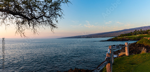 Foto Sunset on The Lava Cliffs Below The Ala Kahakai Trail National Historic Trail, H