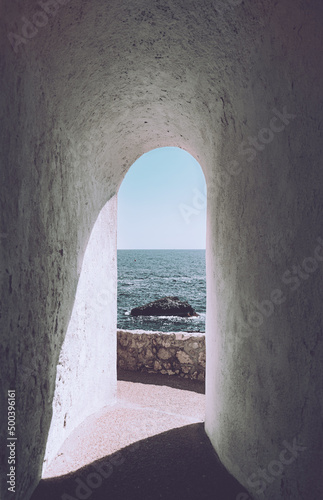 Tunnel verso il mare