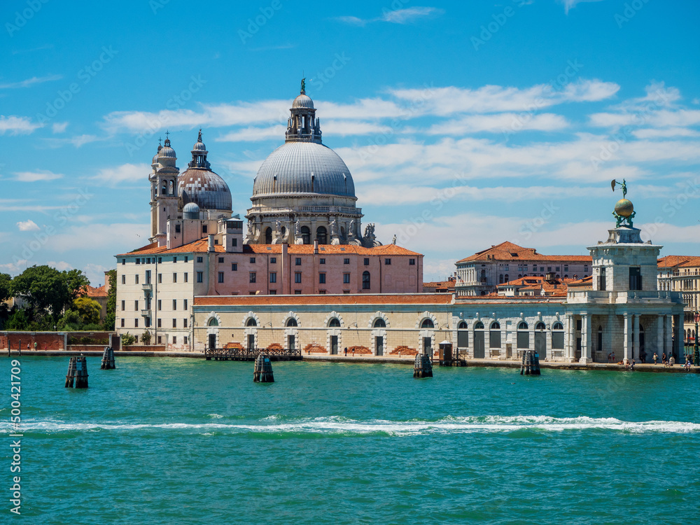 Fototapeta premium Basilica Santa Maria della Salute in the grand canal in venice