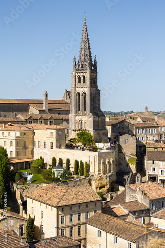 Vue sur Saint-Emilion depuis le sommet de la Tour du Roy (Nouvelle-Aquitaine, France)