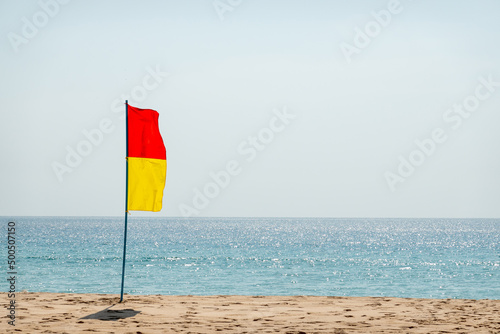 Obraz na plátně Flag on the Surfers Paradise Beach