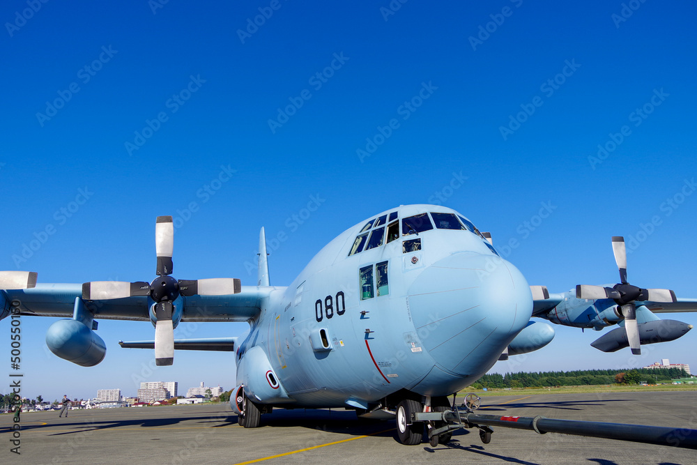 Fototapeta premium C-130輸送機