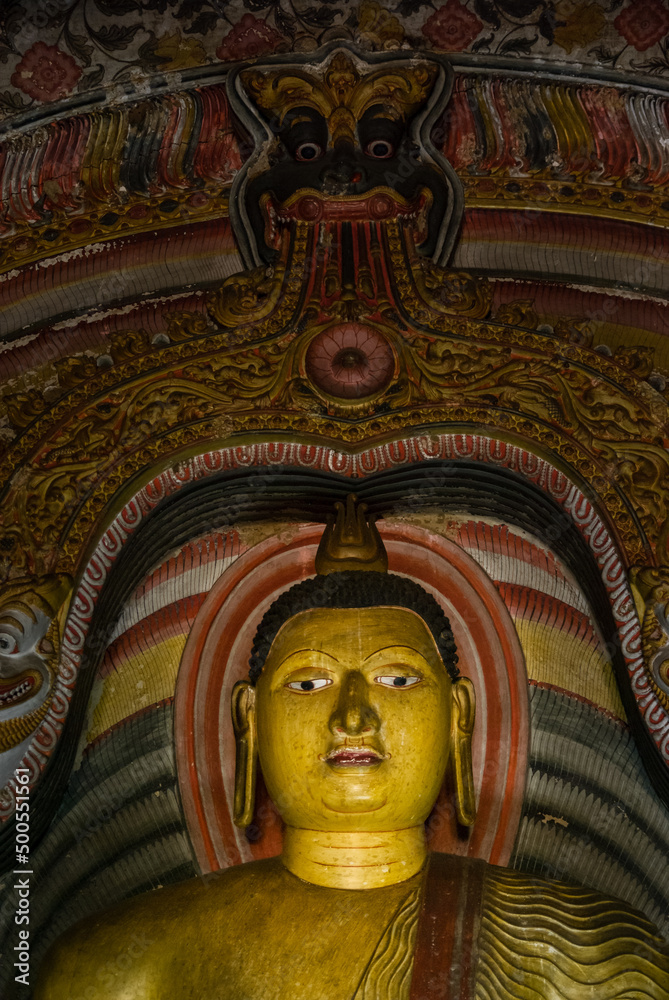Obraz premium Buddha statue at Dambulla rock temple, Sri Lanka